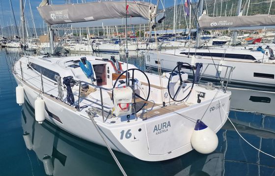 Salona 46 Aura