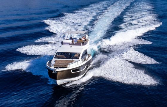Sealine F43 Lomar