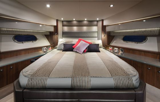 Sunseeker 74 Black Jax