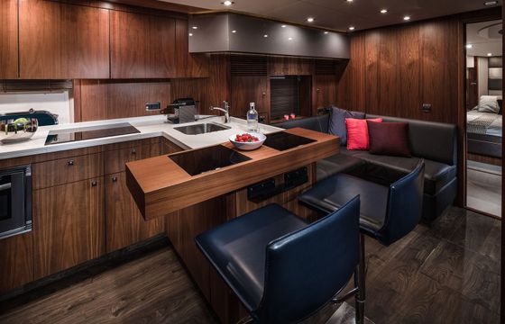 Sunseeker 74 Black Jax