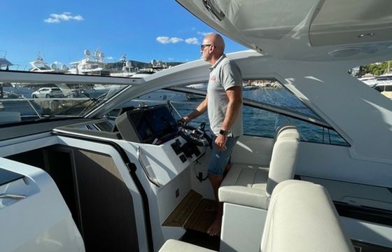 Sealine S335 Le Chiffre