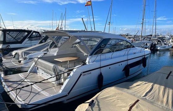 Sealine S335 Le Chiffre