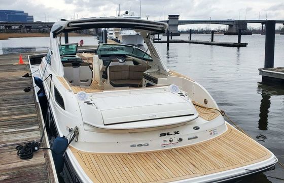 Sea Ray 350 SLX 15