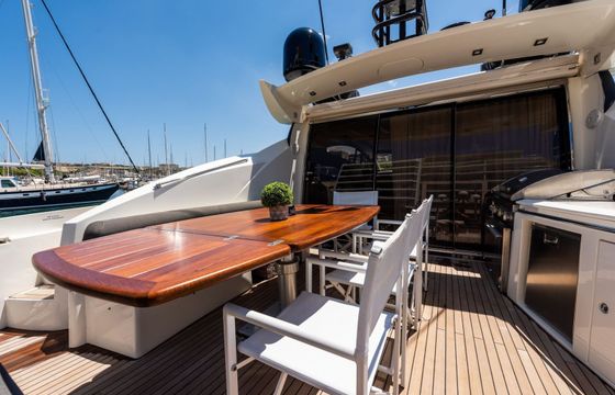 Sunseeker Predator 72 Beyond Sea