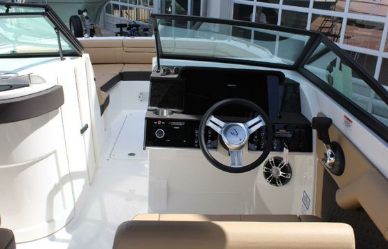 Sea Ray SDX 270 Happy Hours