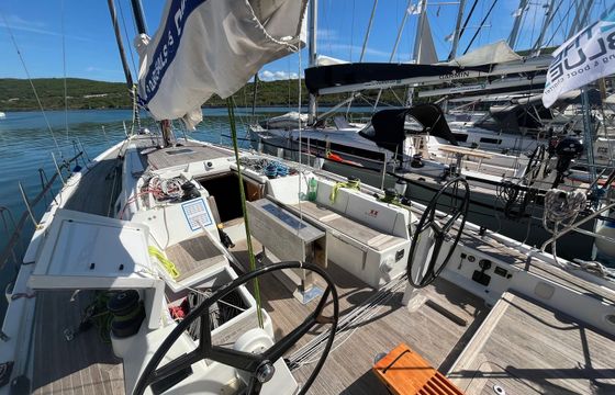 Solaris 44 Trinity