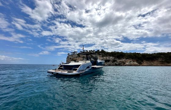 Solaris Power 44 Open Copito de Nieve