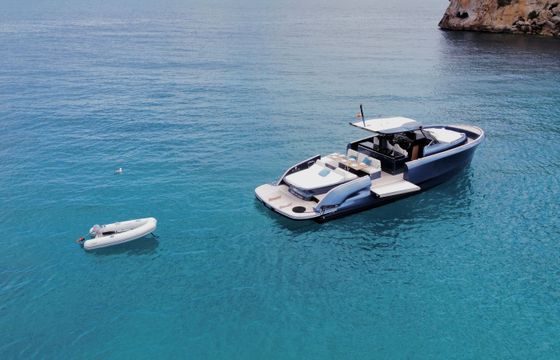 Solaris Power 44 Open Copito de Nieve