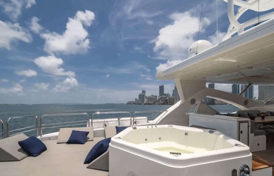 Sunseeker 120 Viva la Vida
