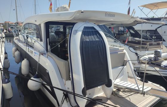Sealine C390 Ecstasea