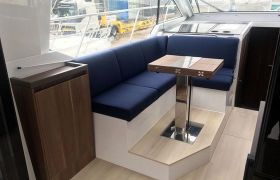 Sealine C390 Ecstasea