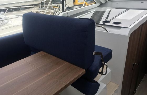 Sealine C390 Ecstasea