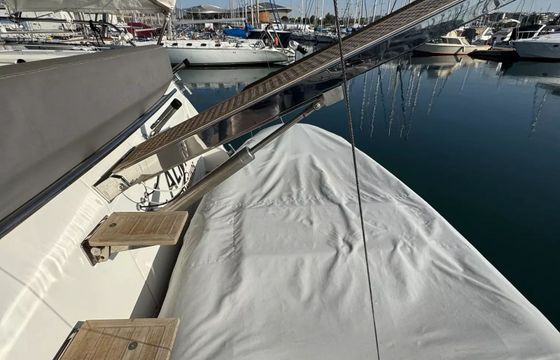 Sealine C48 Almyra