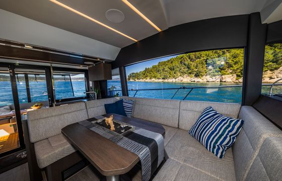 Sealine F430 Grace 2