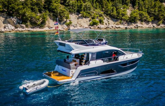 Sealine F430 Grace 2