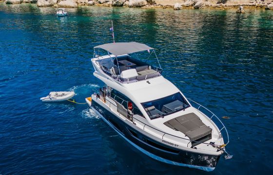 Sealine F430 Grace 2