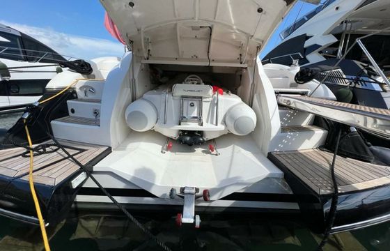 Sunseeker Portofino 53 Black Pearl