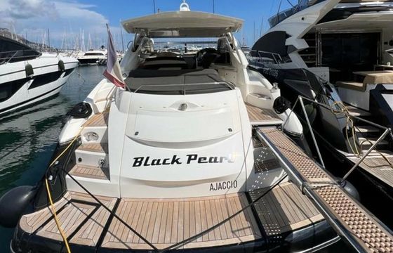 Sunseeker Portofino 53 Black Pearl