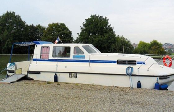 Triton 1060 Handy Les Canalous 93