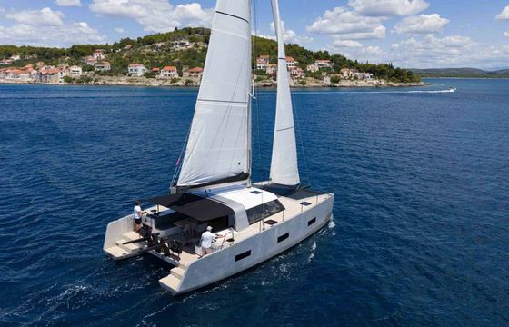 Vaan R4 Electric Silence