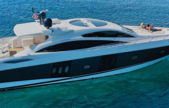 Sunseeker 82 Light Blue