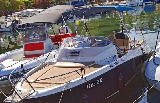Tiburon 230 Sundeck