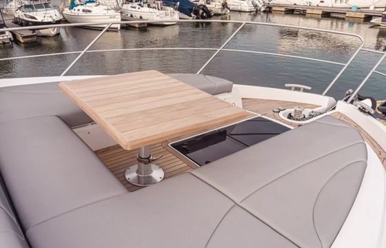 Sunseeker Manhattan 55 Perfection Still