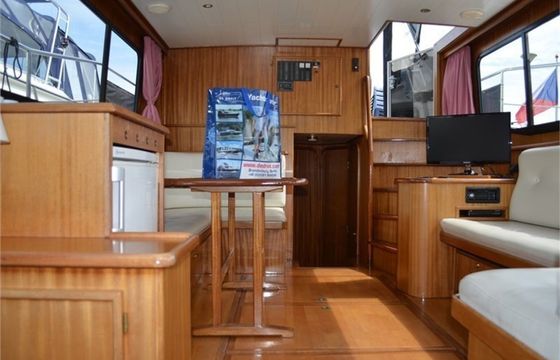 Vri-Jon Contessa 1370 Silver Lady