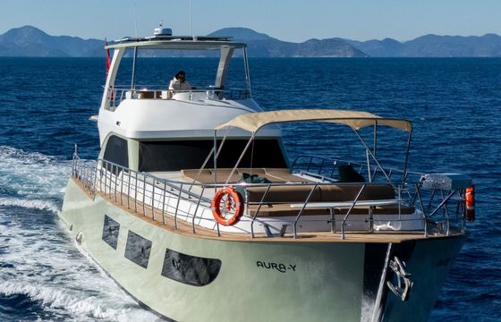 Trawler 65 Aura-Y