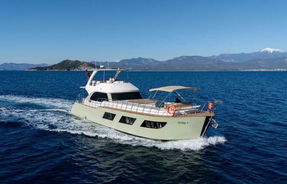 Trawler 65 Aura-Y