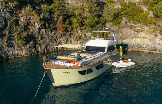 Trawler 65 Aura-Y