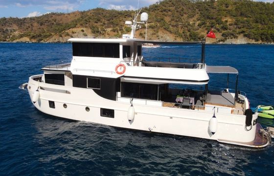 Trawler 72 Nayk 1