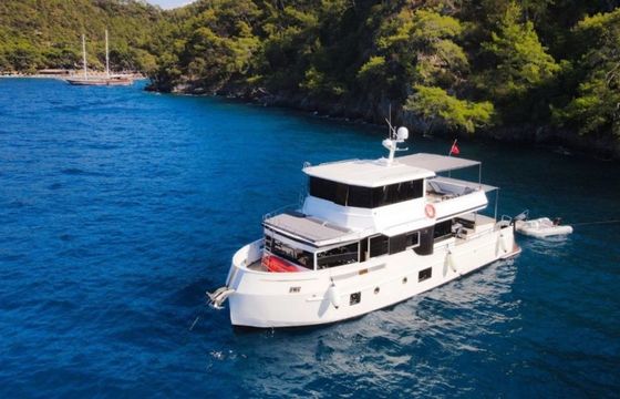 Trawler 72 Nayk 1
