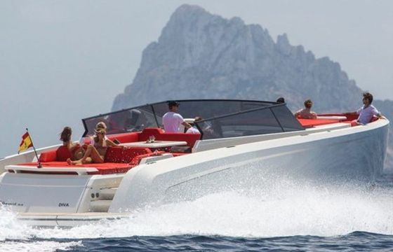 Vanquish 54 Diva