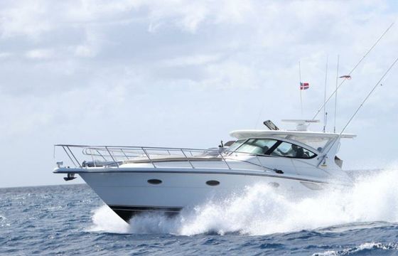 Tiara 38 La Santa