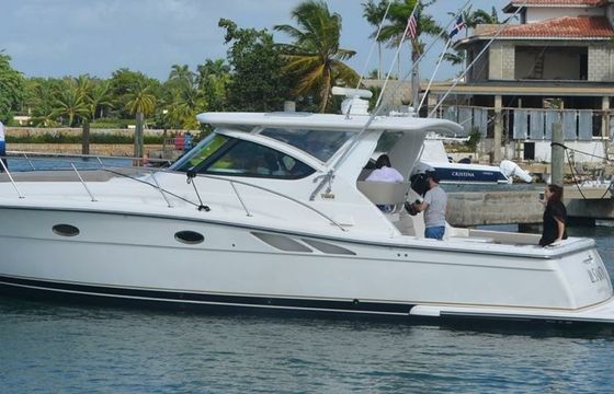 Tiara 38 La Santa