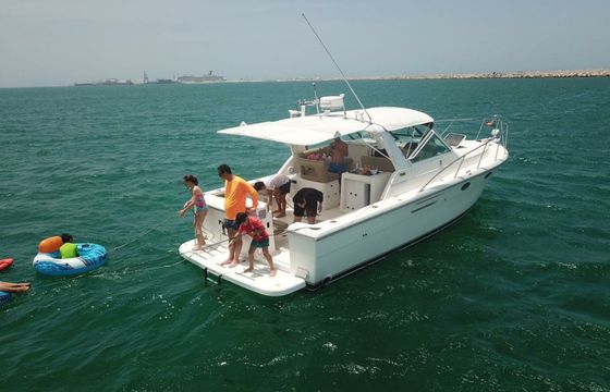 Tiara 3500 Express Tango
