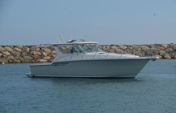 Tiara 42 Buque