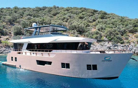 Trawler 24 Compass