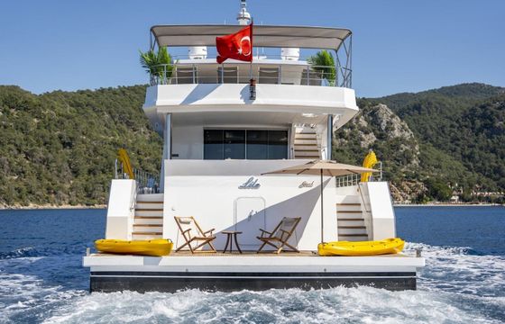 Trawler 85 Lila