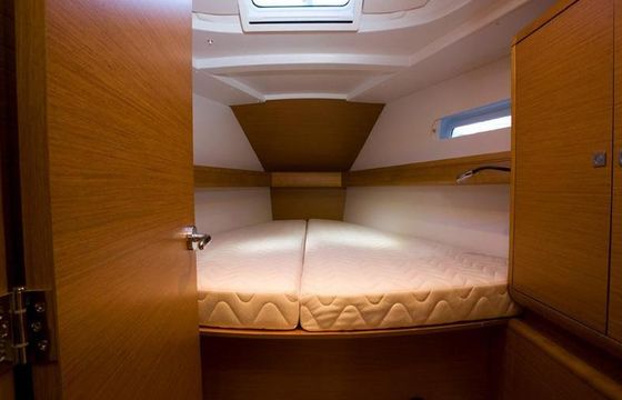 Jeanneau Sun Odyssey 449 ARISAGHIA Cruising Monohull rental in Agropoli, Italy