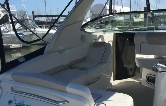 Experience New York Harbor on Sea Ray 280 Sundancer with Captain Michael