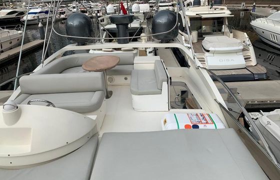 Elegant & Luxury Defined 65ft Yacht in Dubai for Rent