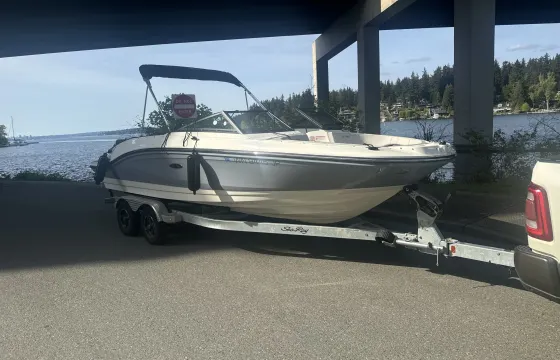 2023 SEA RAY SPX 210 for Daily Rental on Lake Washington or Lake Stevens