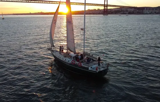 Up to 18 Persons - 3 Hours Tour