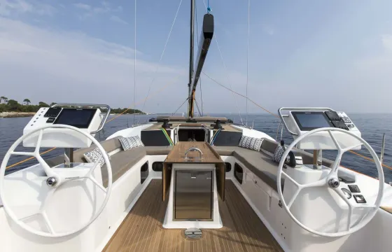 10 People Dufour Cruising Monohull Charter in Sicilia, Italy