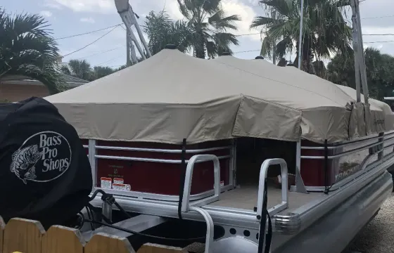 Fun And Relaxing Pontoon! Summer Time