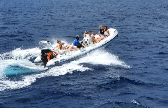 20 feet Caribe power rib boat in Jan Thiel, Curaçao