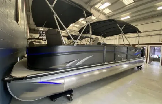 Pontoon Rental in Lake Havasu City, Arizona for 11 person!