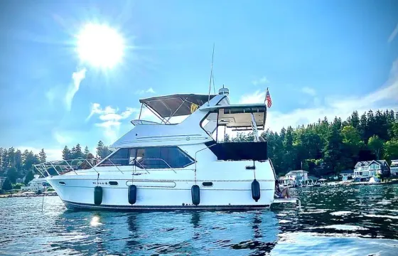 37' Bayliner Motor Yacht for Charter in Kirkland
